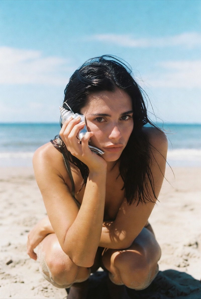 Seashell · by Felix · beach portrait, seashell, wet hair